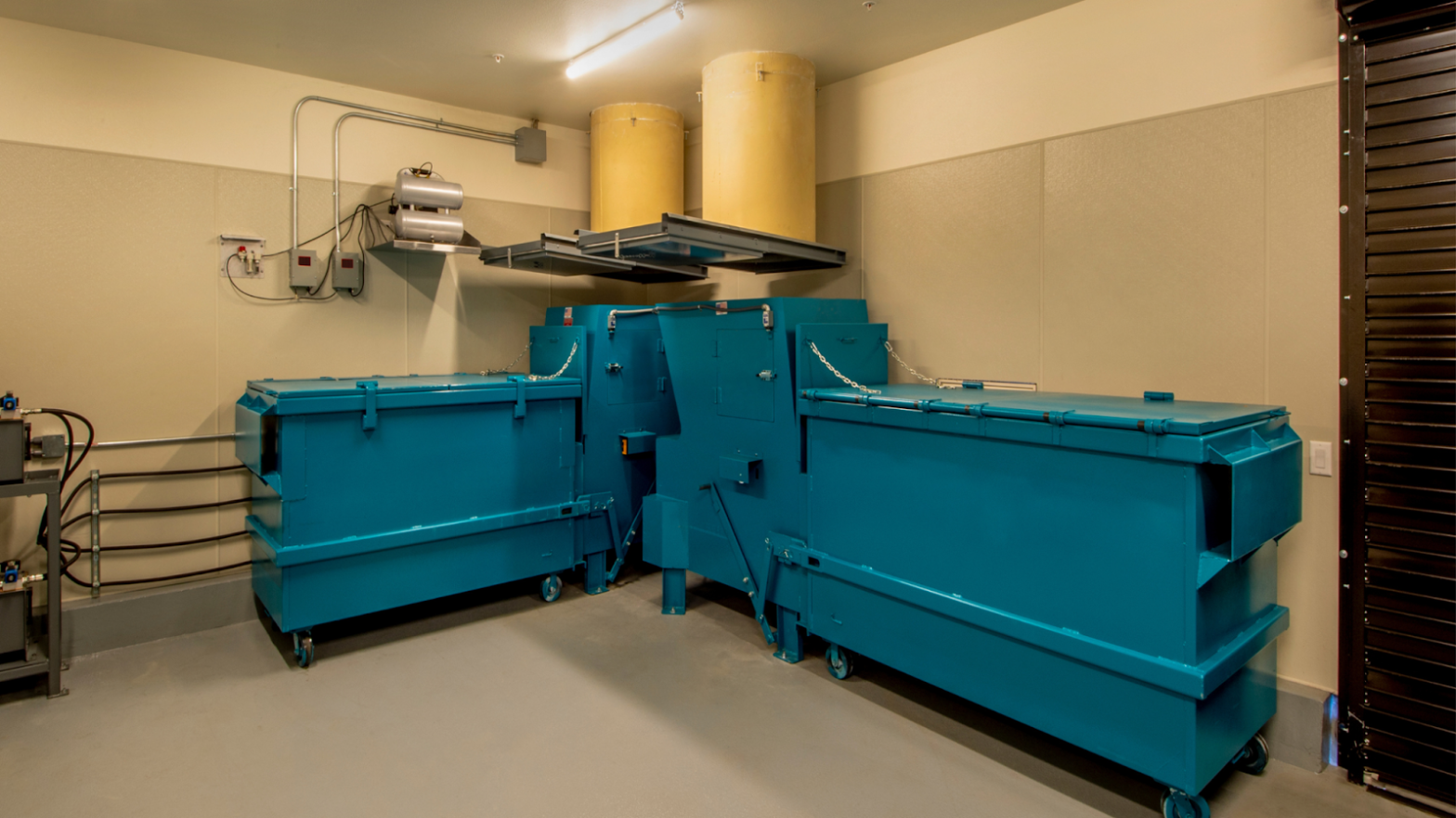 Space-Saving Wonders: How Apartment Trash Compactors