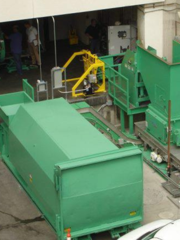 Waste Cart in Paramount (3)